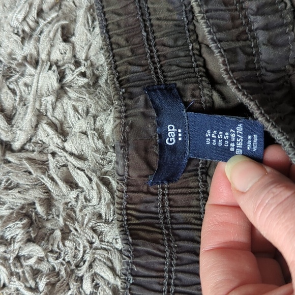 Gap Women's Elastic Waist Camo Print Joggers Zipper Pockets Size SR - Picture 4 of 8